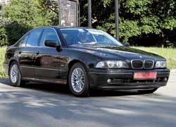 Родзинка BMW 5 Series (E39) - високофорсовані атмосферні мотори, що забезпечують їй відмінні динамічні якості