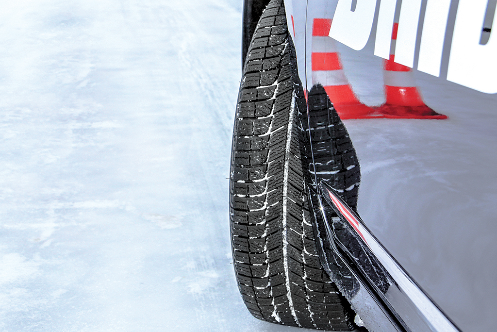 Bridgestone Blizzak VRX: східна «вершина»   Про нову шиповану шині Bridgestone Blizzak Spike-01, представленої в лютому в Підмосков'ї, ми розповідали в   «АЦ» № 40