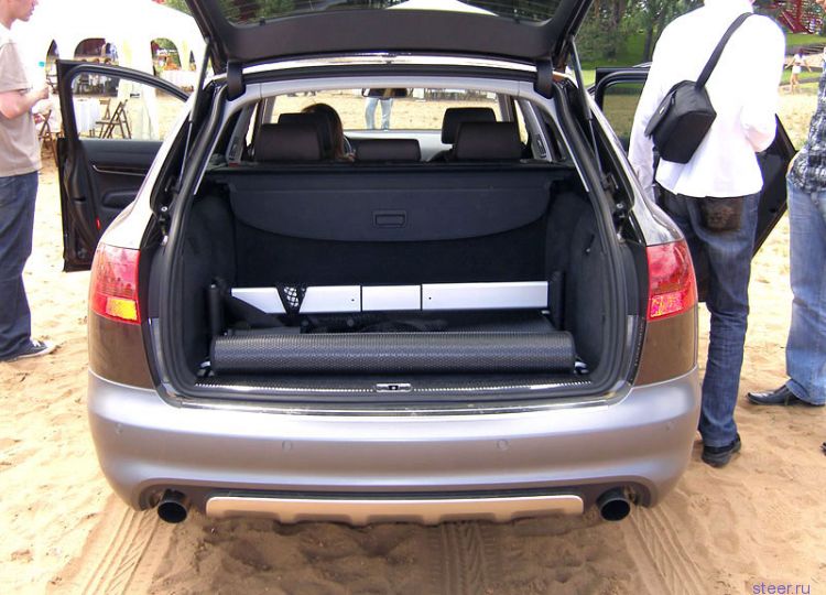 Розміри багажника складають до 1680 літрів