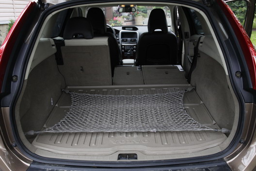 На задніх сидіннях XC60 місця багато - багато більше, ніж, наприклад, в BMW X3