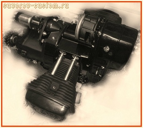 Дніпровський мотор звичайно ж має оппозітноє розташування циліндрів, як і двигуни інших вітчизняних важких мотоциклів