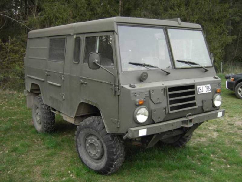 Laplander проводився в декількох версіях - вантажний, медичної, протитанкової, пасажирської -предназначенной для перевезення військовослужбовців