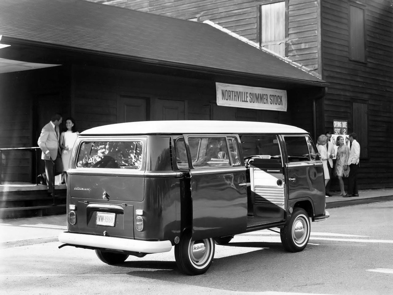 Було в історії другого покоління «транспортера» одне не всім відому подію: з 1971 року він випускався у вигляді модернізованого T2b