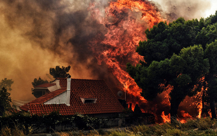 У Греції навколо столиці вирують кілька найсильніших пожеж