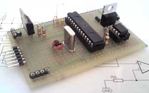 Регулятор швидкості обертання на мікроконтролері PIC схема
