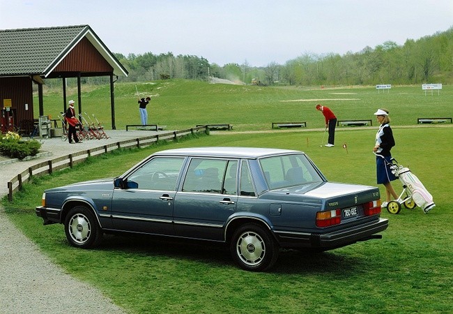 У червні 1991 року на світ з'являється Volvo 850 GLT, що стала основою для розробки більшості моделей Volvo того десятиліття