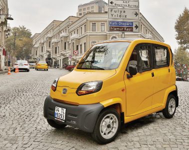 В Україні збираються почати продавати «найдешевший автомобіль у світі» Bajaj Qute
